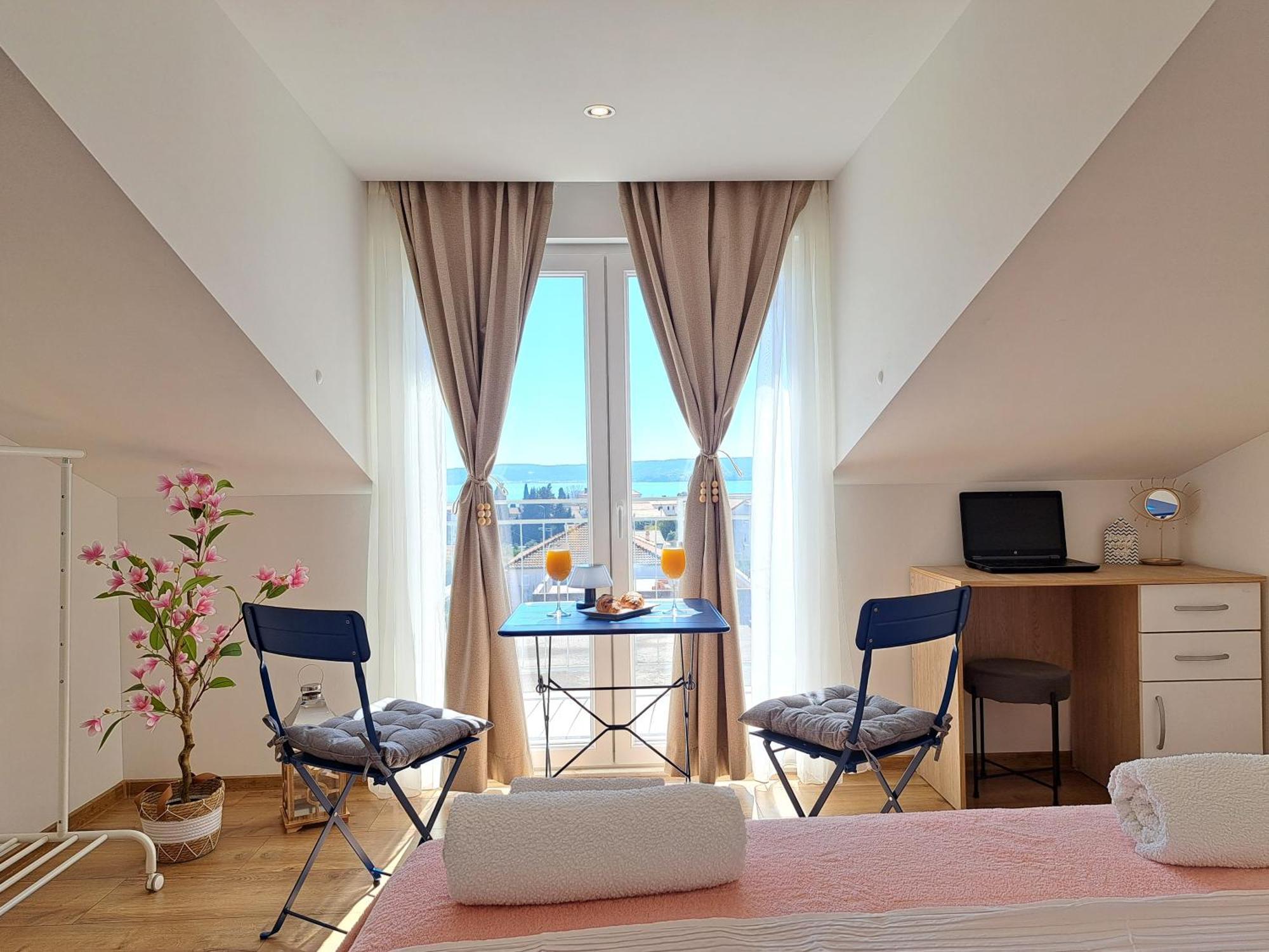Apartments Jimmi Каштела Екстер'єр фото