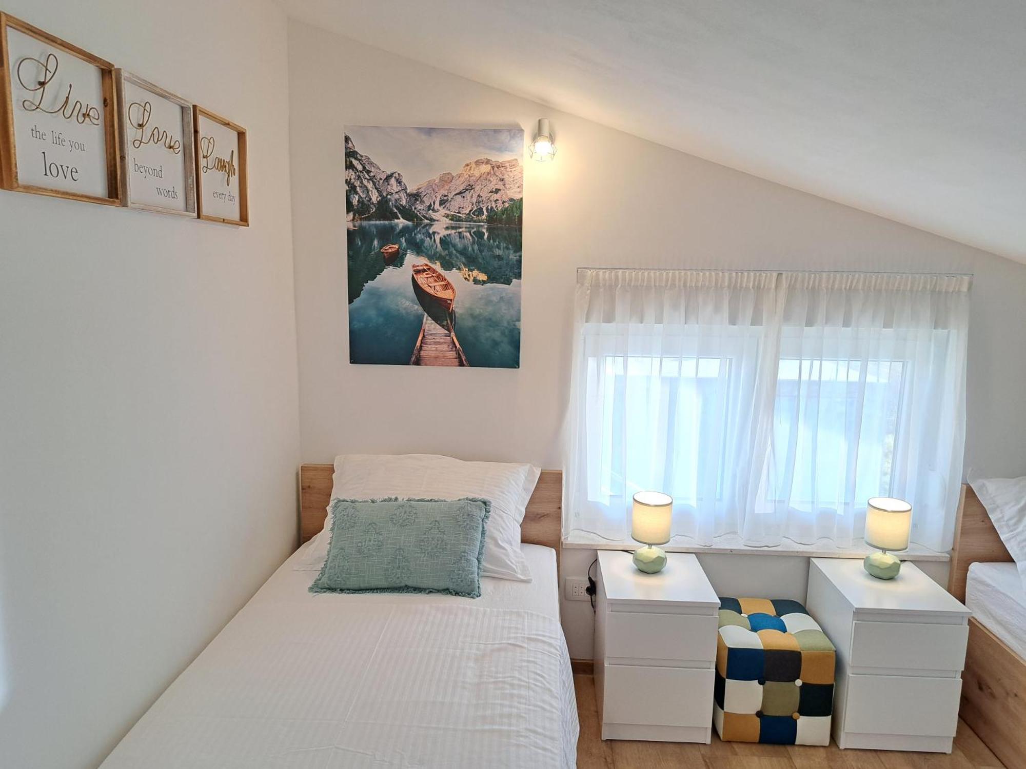 Apartments Jimmi Каштела Екстер'єр фото